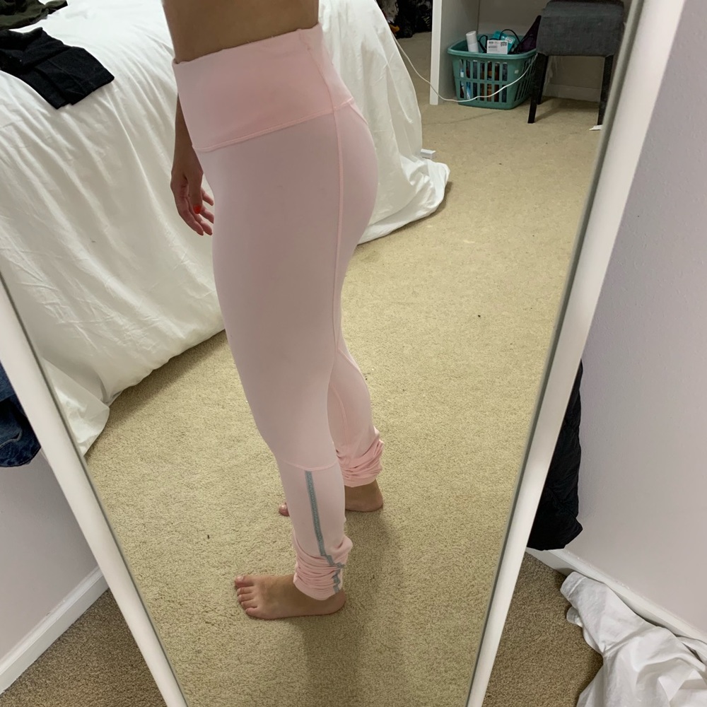 Lululemon pink leggings